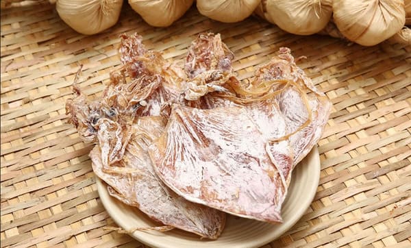 100g mực khô bao nhiêu calo