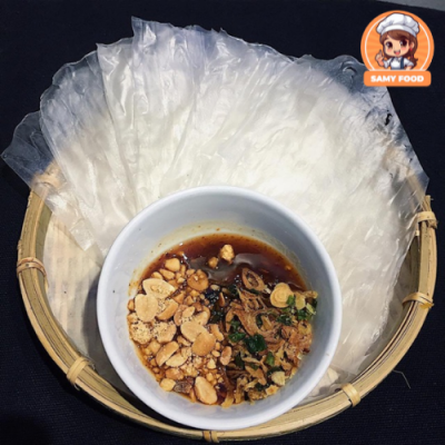Bánh tráng mắm me mon ăn đặc sản của người miền trung
